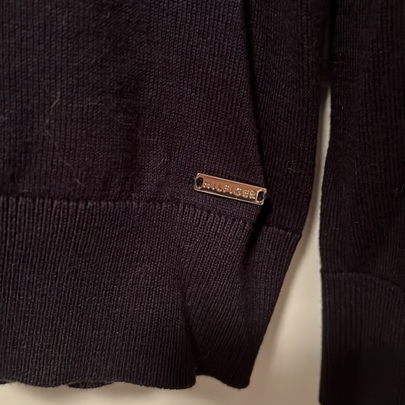 TOMMY HILFIGER pullover sweater. - Picture 4 of 7